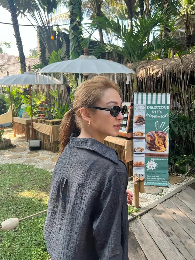 8 Potret Hyoyeon SNSD Liburan di Bali, Betah Banget - Hot Liputan6.com