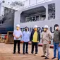 Menteri Koordinator Perekonomian Airlangga Hartarto saat mengunjungi salah satu galangan kapal nasional yaitu PT Daya Radar Utama (DRU) Shipyard yang berlokasi di daerah Srengsem, Kota Bandar Lampung. (Sumber: ekon.go.id)