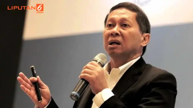 Penyidik Komisi Pemberantasan Korupsi (KPK) memeriksa mantan Direktur Utama PT Pelindo II, Richard Joost Lino. Lino diperiksa sebagai tersangka dalam kasus dugaan korupsi pengadaan Quay Container Crane di Pelindo II pada 2010.