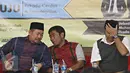 Ki-ka: KH Fachrurozi Ishaq, Haji Lulung dan Muhammad Idrus saat menghadiri diskusi bertajuk 'Menuju Pilkada Cerdas dan Berintegritas' di UNJ, Kamis (14/4/2016). (Liputan6.com/Immanuel Antonius)