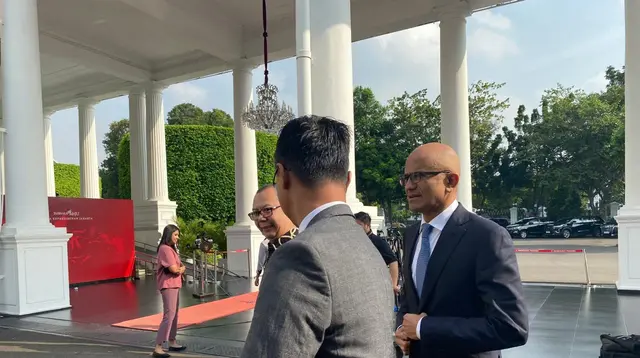 Chairman & CEO Microsoft Satya Nadella menemui Presiden Joko Widodo (Jokowi) di Istana Kepresidenan Jakarta, Selasa (30/4/2024). (Merdeka).