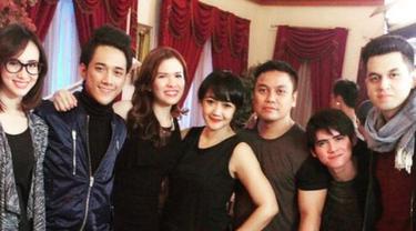 Harmonisnya Keluarga Ganteng Ganteng Serigala Season 2 News Entertainment Fimela Com