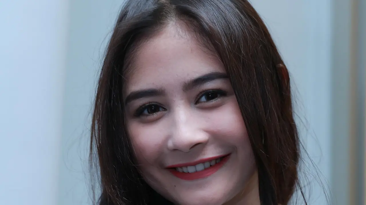 [Bintang] Prilly Latuconsina