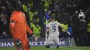 Karim Benzema. Striker Prancis berusia 34 tahun milik Real Madrid ini total mencetak 2 kali hattrick pada tahun 2022. Kedua hattrick Karim Benzema dicetaknya pada musim 2021/2022 di fase gugur Liga Champions dalam dua laga berurutan yang turut berperan membawa Los Blancos menjadi kampiun Eropa. Hattrick pertama dicetak ke gawang PSG pada leg kedua babak 16 besar (9/3/2022) dan dilanjutkan dengan hattrick ke gawang Chelsea pada leg pertama babak perempatfinal (6/4/2022). (AFP/Javier Soriano)
