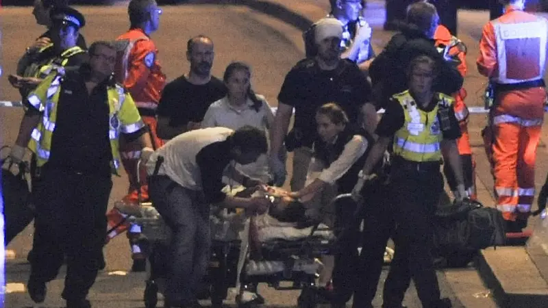 Mobil Tabrak Orang hingga Penusukan, Dua Insiden Teror di London