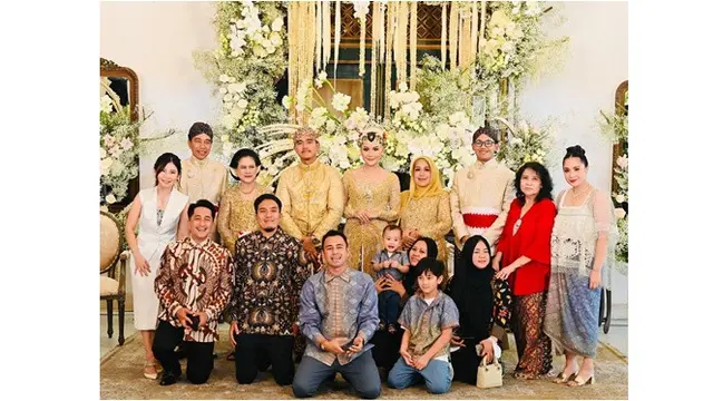 7 Potret Raffi Ahmad dan Nagita Slavina Kondangan ke Pernikahan Kaesang-Erina