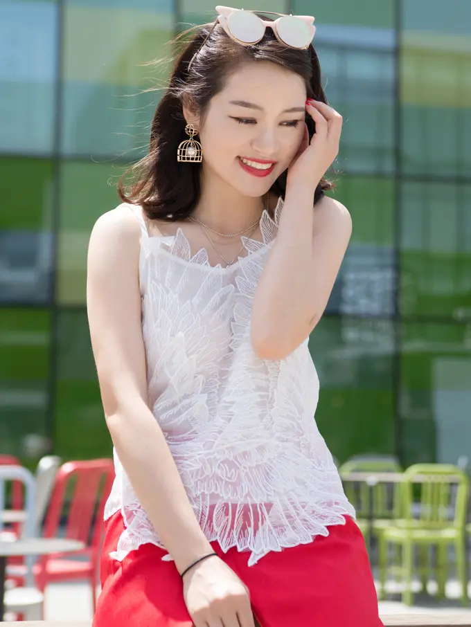 Senyum cantik