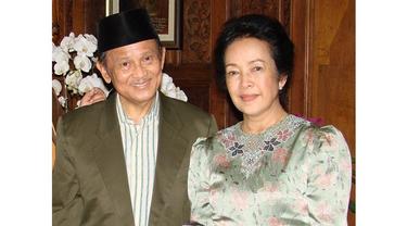 6 Potret Kebersamaan BJ Habibie dan Ainun, Dari Muda Hingga Akhir Hayat