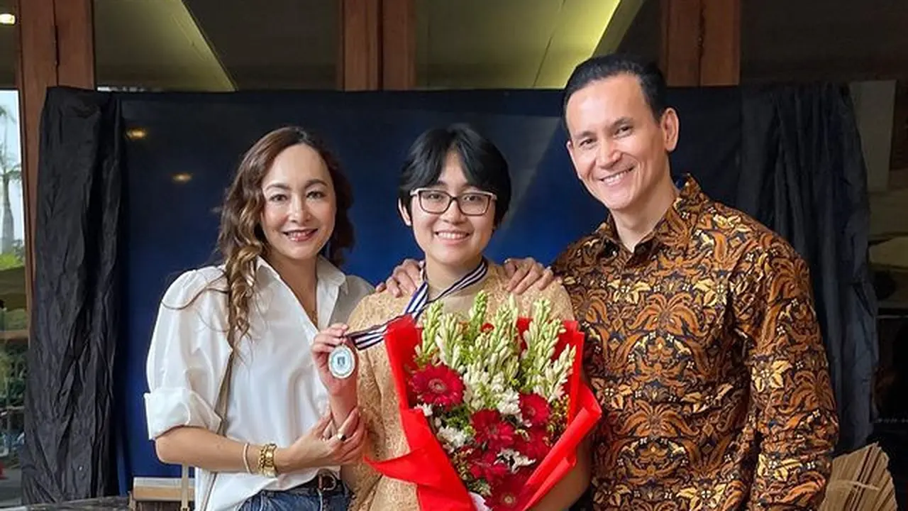 [Fimela] Brinette anak Dewi Rezer dan Marcelino Lefrandt