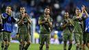 Ucapan terima kasih pemain Legia Warsaw kepada Fans atas dukungan usai melawan Real Madrid lpada laga grup F Liga Champions di Santiago Bernabeu stadium, Madrid, Rabu (19/10/2016) dini hari WIB. (AP/Francisco Seco)