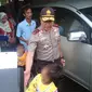 Kapolda Sumsel mengantar Galih dan ketiga korban razia berdarah lainnya berangkat ke Bengkulu (Liputan6.com/Nefri Inge)