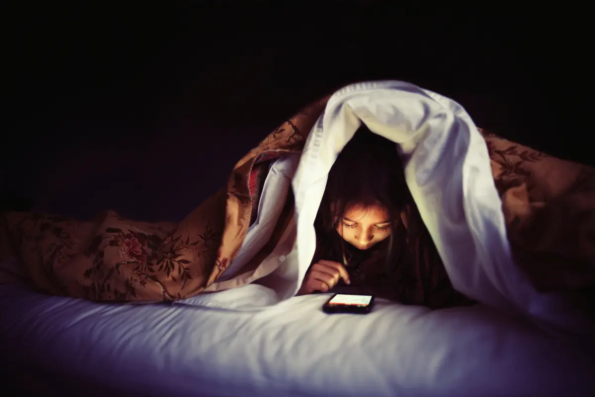 Jangan Biarkan Anak Akses Tablet Sebelum Tidur