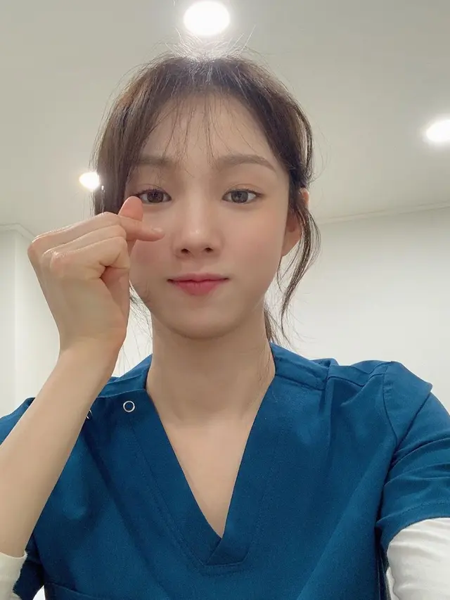 Lee Sung Kyung (Instagram/ heybiblee)