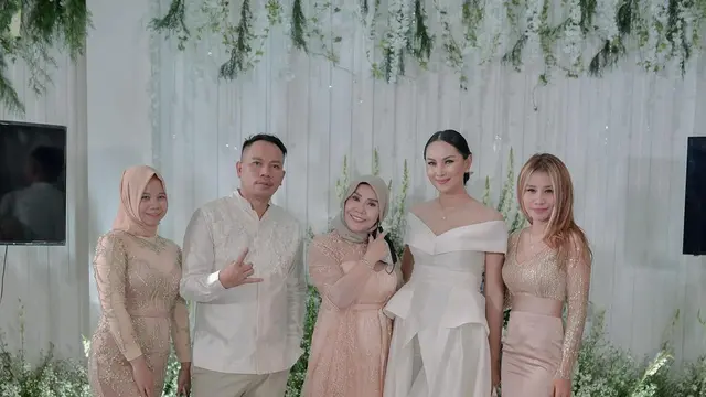 6 Potret Kedekatan Kalina Ocktaranny dan Adik Vicky Prasetyo, Calon Adik Ipar