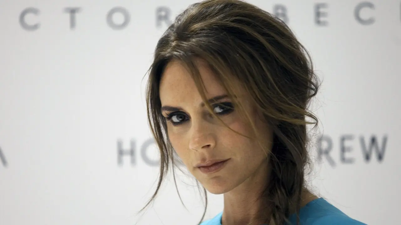 [Bintang] Victoria Beckham 
