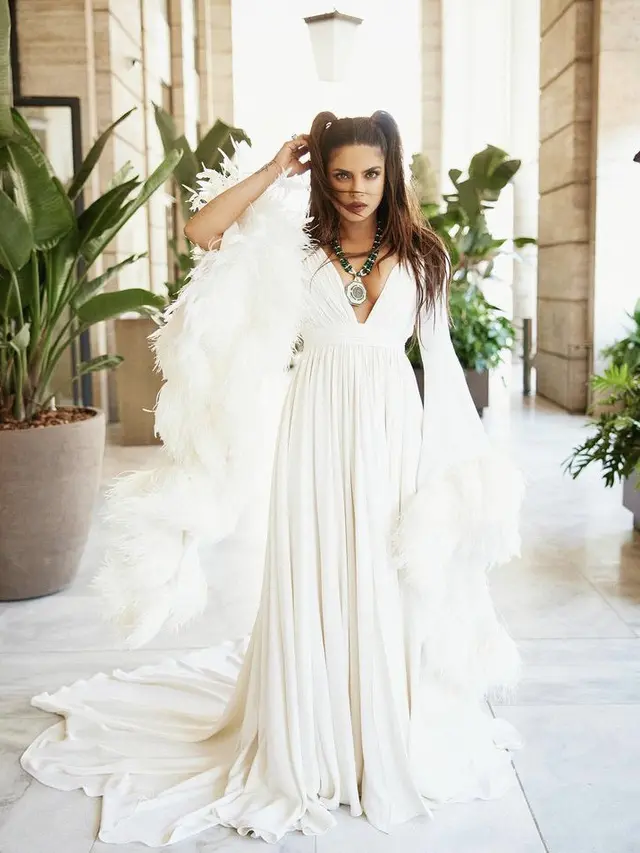 Gaya Rambut Ikat Dua Priyanka Chopra, credit: Instagram (@priyankachopra)