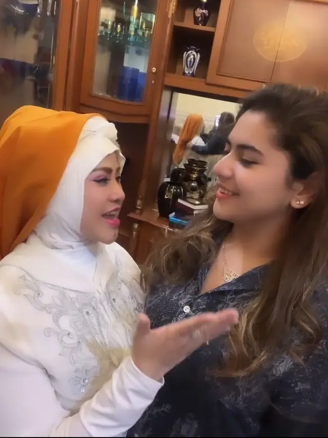 Kebersamaan Syelfa Alhamid Cucu Elvy Sukaesih yang Baru Saja Berulang Tahun, Didoakan Agar Segera Dapat Jodoh