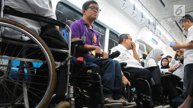 Penyandang Disabilitas Dapat Menikmati Fasilitas MRT