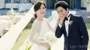 Setelah bermain dalam Save The Last Dance For Me pada 2004, Ji Sung dan Lee Bo Young pun berpacaran. Mereka pun menikah pada 2013, dan dikaruniai putri cantik pada 2015. (Foto: koreaboo.com)