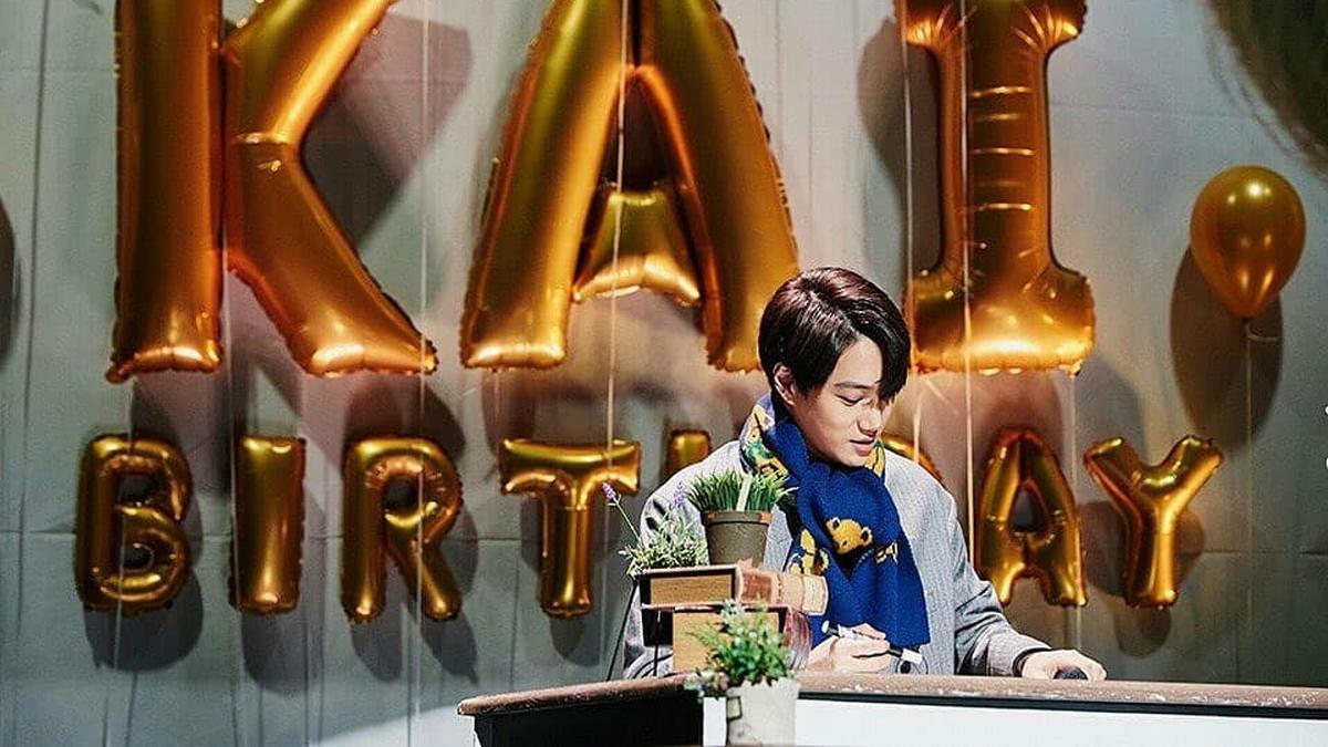 Kemeriahan Ulang Tahun Kai EXO bersama Para Penggemar - Photo Fimela.com