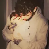 Kebahagiaan tengah bersama Liam Payne dan Cheryl Fernandez karena dikaruniai seorang anak pertama. Menjadi pengalaman pertama, tentunya Liam dan Cheryl menemukan hal-hal yang menakjubkan. (doc. Mirror)