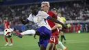 Prancis kesulitan menembus lini belakang Kanada yang bertahan dengan sangat baik. (ROMAIN PERROCHEAU / AFP)