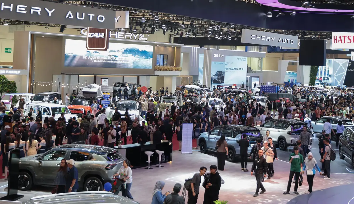 Suasana pembukaan Gaikindo Indonesia International Auto Show (GIIAS) 2026 di Tangerang, Banten, Kamis (30/7/2026). (KLY/Budy Santoso)