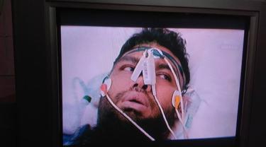 Ide Konyol Saat Orang Pura-Pura Sakit, Bikin Ngakak Geli