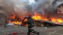 Rafi Al Faruk, petugas jaga dari Dinas Kebakaran dan ruang kontrol Pertahanan Sipil, mengatakan kepada IANS bahwa kobaran api meletus sekitar pukul 6.10 pagi.  (AFP Photo)