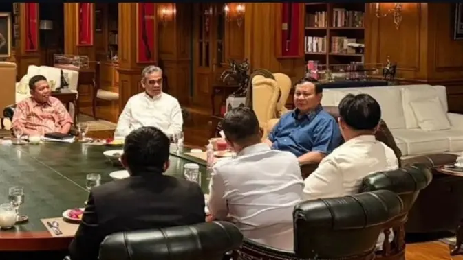 Prabowo Subianto se je v Hambalangu sestal z visokimi uradniki in razpravljal o aktualnih vprašanjih