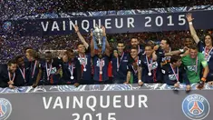 Paris Saint-Germain berhasil meraih trofi Piala Prancis usai mengandaskan perlawanan AJ Auxerre dengan skor 1-0. Gol semata wayang kemenangan PSG di final yang berlangsung di Stade de France, Minggu (31/5) dini hari WIB, disarangkan Edinson Cavani.