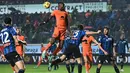Bertamu ke markas Atalanta, Nerazzurri berhasil menang dengan skor 2-1. (Isabella BONOTTO / AFP)