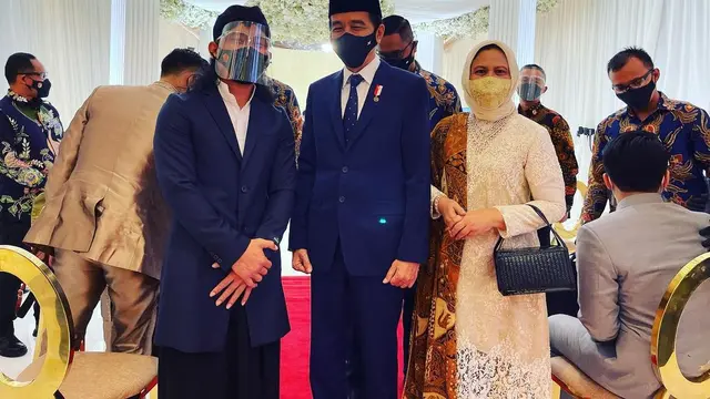 Jadi Saksi Nikah, Ini Potret Jokowi dan Prabowo di Akad Nikah Atta Aurel