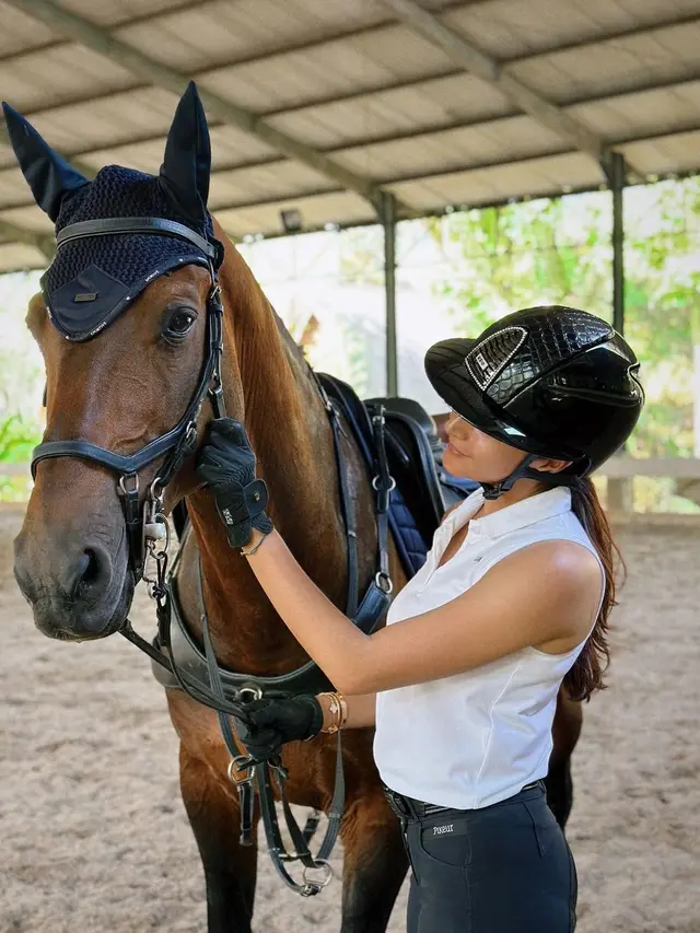 Baju Polo Tanpa Lengan