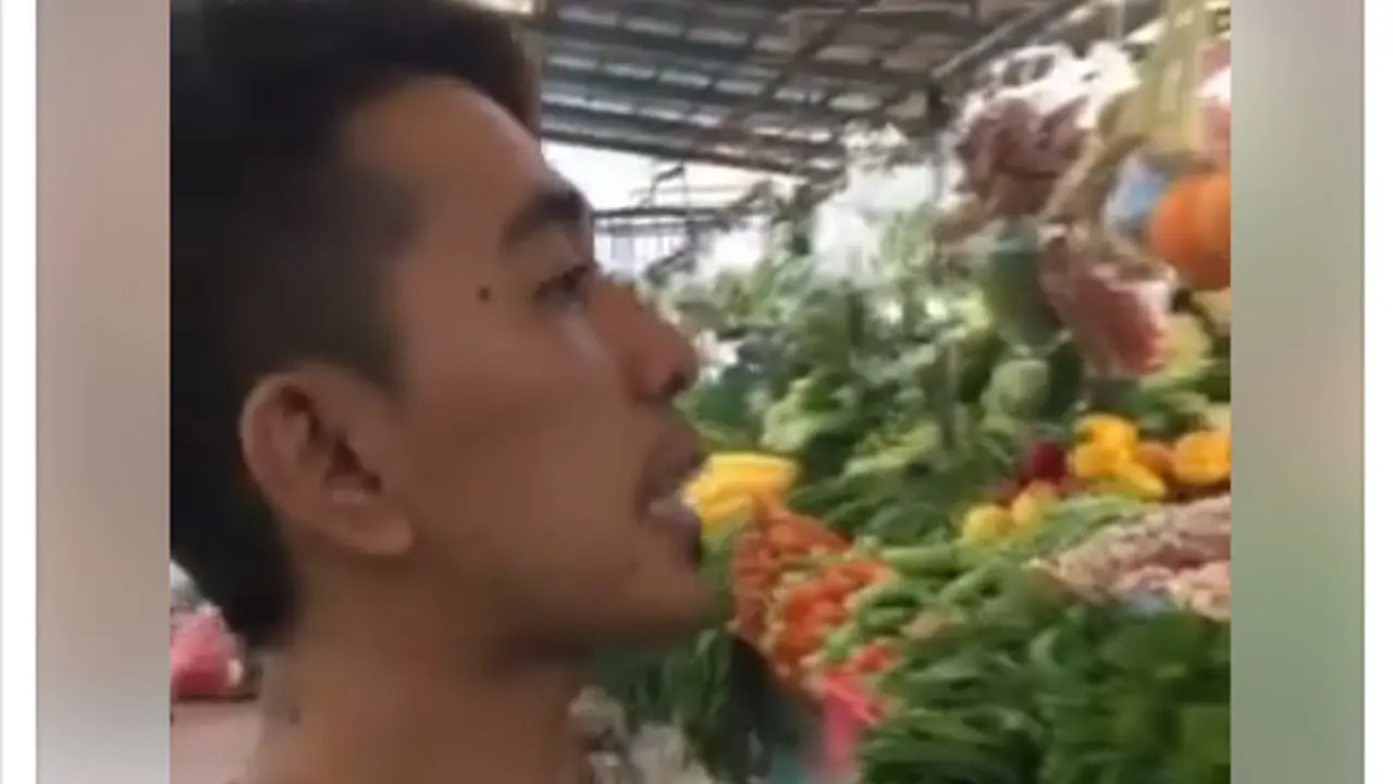 Jualan Pakai Bahasa Inggris, Tukang Sayur Ini Buat Kamu Melongo