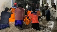 Tanggul Jebol, Banjir Rendam 5 Kecamatan di Kabupaten Probolinggo