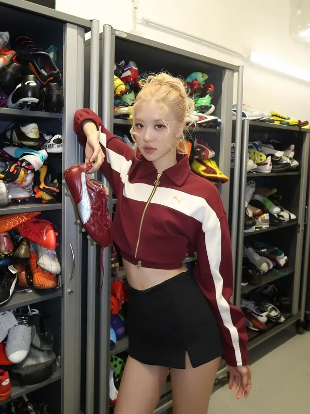 6 Gaya Sporty Chic Rosé BLACKPINK saat Diumumkan jadi Global Ambassador PUMA Terbaru, Susul Rihanna hingga Dua Lipa