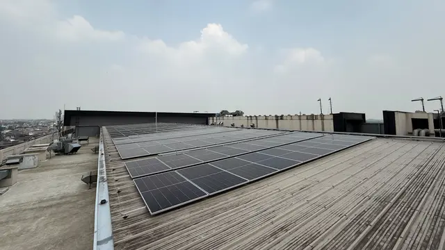 Ciputra Group resmi mengoperasikan Pembangkit Listrik Tenaga Surya (PLTS) Atap di salah satu pusat perbelanjaannya, Mall Ciputra Tangerang. (Dok Ciputra)