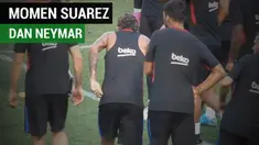 Berita video momen Luis Suarez kemplang kepala Neymar saat latihan Barcelona jelang laga pramusim kontra Juventus.