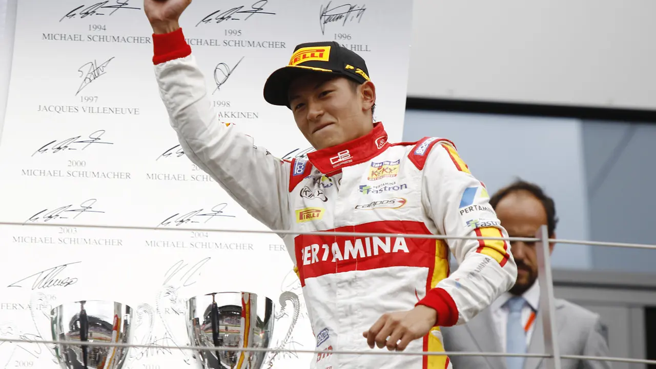 Mana Lebih Jago Rio Haryanto atau Alexander Rossi?
