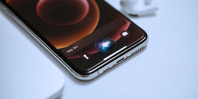 Apple bakal Pakai Google Gemini untuk Tenagai Siri, Rilis Bareng di iOS 26.4 pada 2026