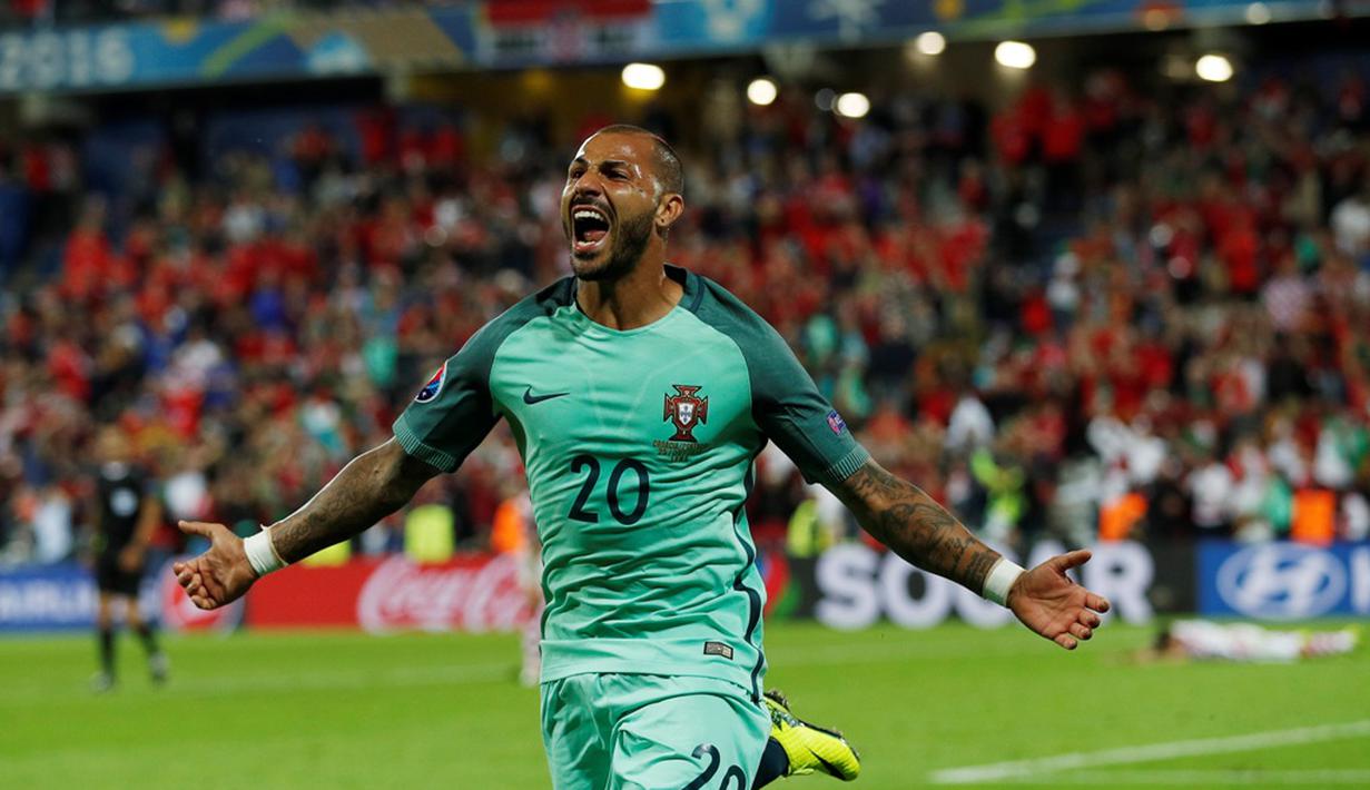 Ekspresi Ricardo Quaresma setelah mencetak gol ke gawang Kroasia pada laga 16 besar Piala Eropa 2016 di Stade Bollaert-Delelis, Lens, Minggu (26/6/2016) dini hari WIB. (Reuters/Lee Smith)