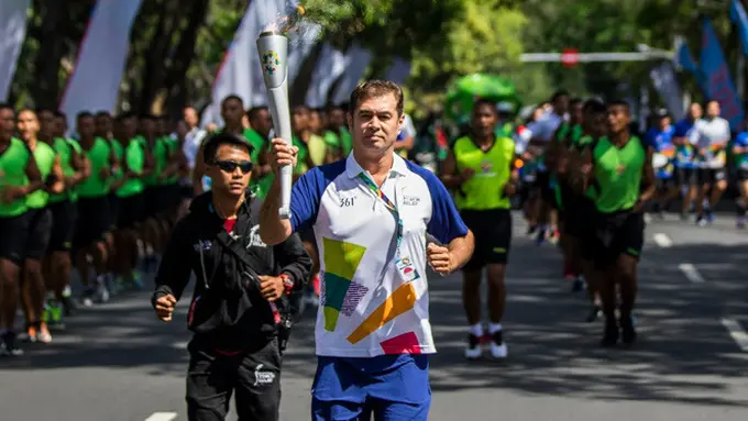 Pascal Wimar juga dikawal ratusan tentara dari kesatuan Kodam IX/Udayana.