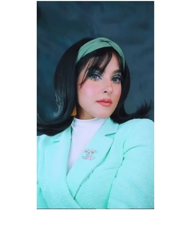 10 Gaya Tasya Farasya dengan Makeup Jadul, Jadi Sorotan