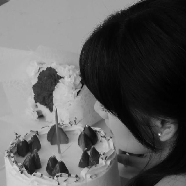 6 Potret Callista Arum Genap Berusia 21 Tahun, Memesona Pakai Dress Putih di Hari Ultah