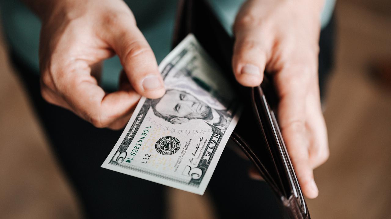 Urusan Finansial dan Pendapatan