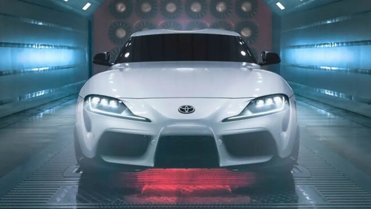 Toyota GR Supra transmisi manual (Toyota)
