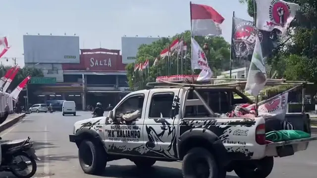 Massa AMPB bergerak ke Jakarta. (Liputan6.com/Arief Pramono)