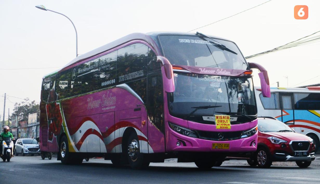 New Armada Evolander HD merupakan big bus single glass dari karoseri New Armada. Varian Evolander ini merupakan penerus dari model Evonext.
