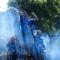 Tim dan ofisial Persib Bandung menyapa warga saat konvoi juara BRI Super League 2025/2026 di Bandung, Jawa Barat, Minggu (24/5/2026). (Bola.com/Bagaskara Lazuardi)